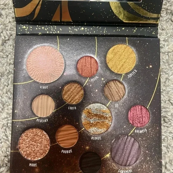 DITO Venus Eyeshadow Palette - Picture 4 of 5